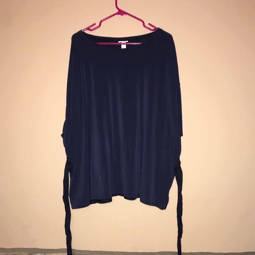 Navy Ava and Viv shirt